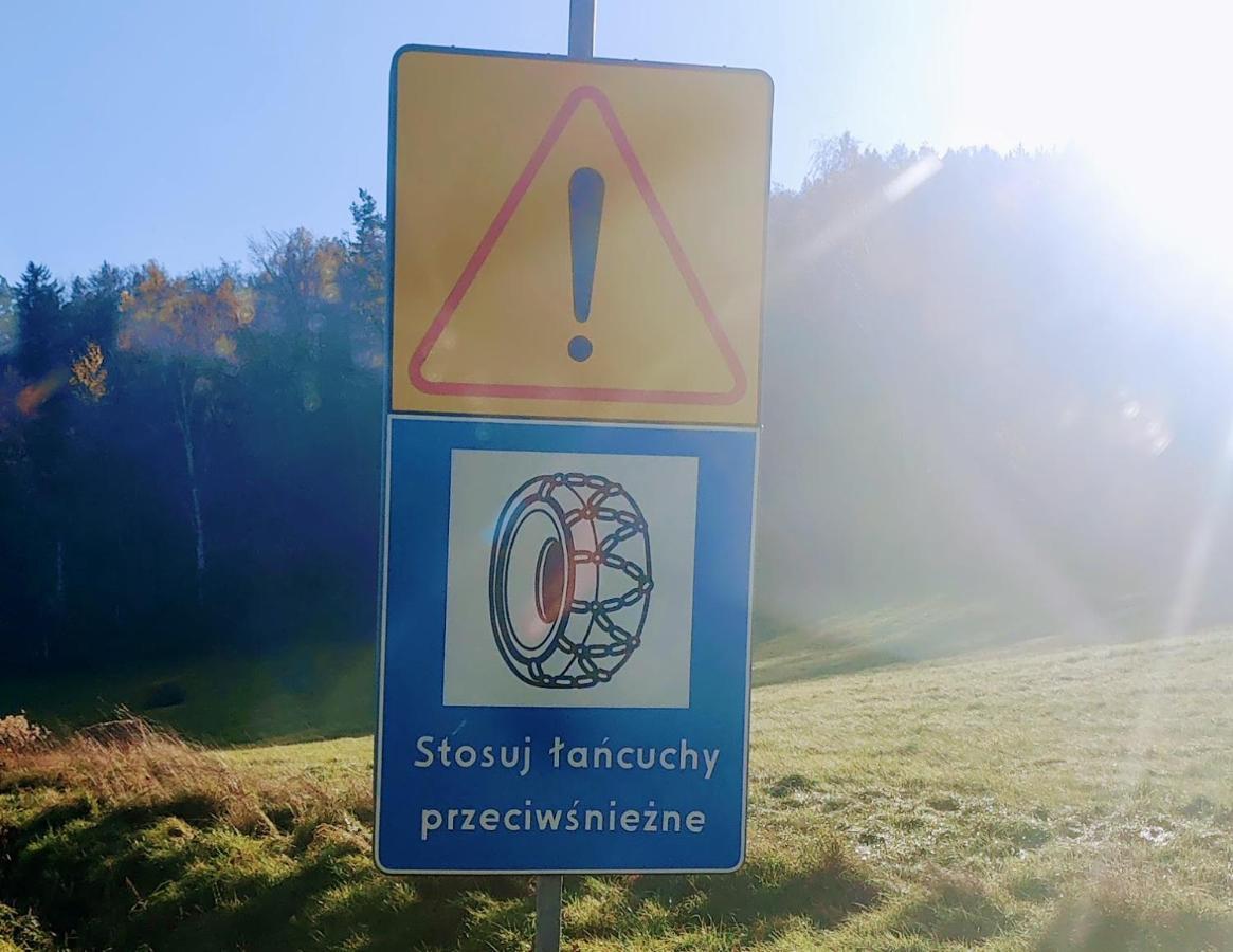 Dom Pod Lesniczowka Villa Zachelmie  Eksteriør billede